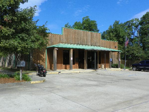 Front of West Ouachita Branch Library